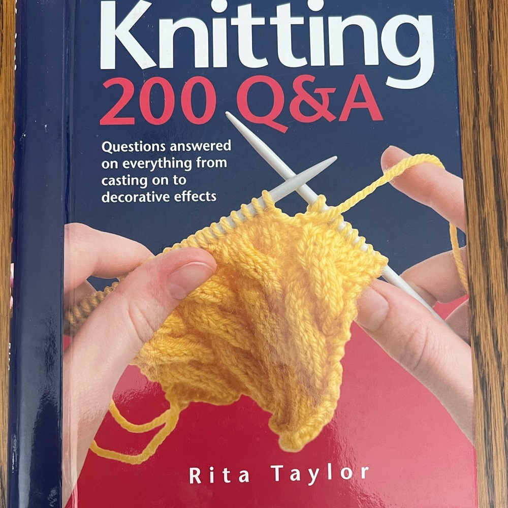 Knitting 200 Q & A book by Rita Taylor